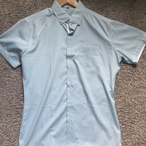 State & liberty Blue Polkadot short sleeve button up NEW